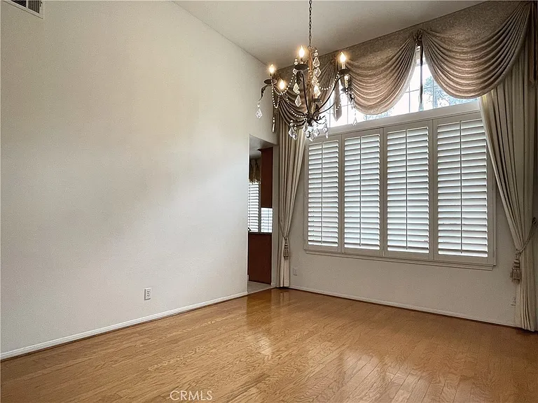 2712 Westbourne Pl — Photo 6