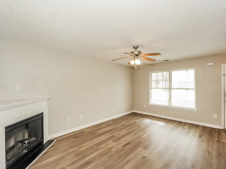 3076 Broadleaf Trl — Photo 7