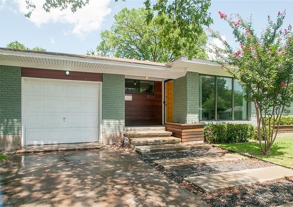 1st image of 8924 Larchwood Dr