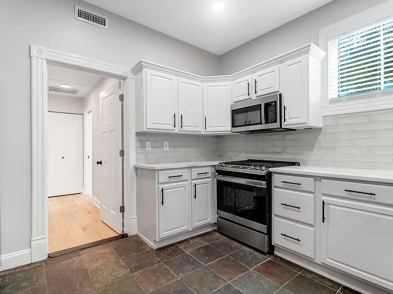 167 Fishburne St — Photo 32