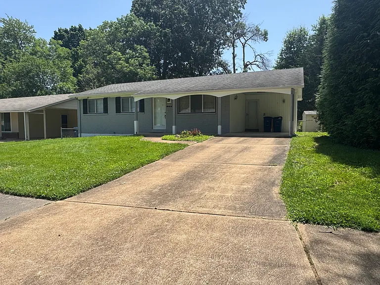 1816 Schulte Hill Dr — Photo 1