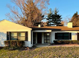 705 W Fabyan Pkwy, Geneva, IL 60134