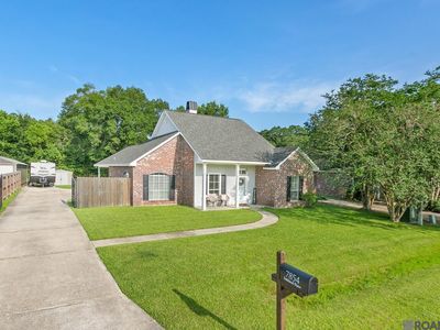7854 Oakland Dr, Denham Springs, LA, 70706