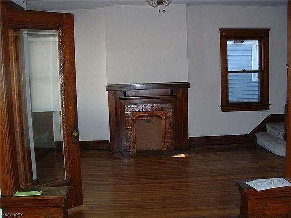 5th image of 1346 Gladys Ave