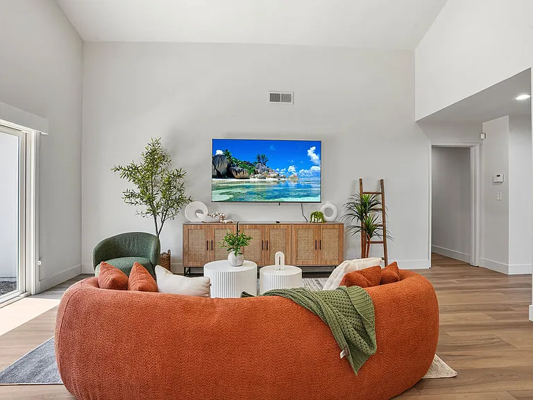 6542 Vesper Cir — Photo 18