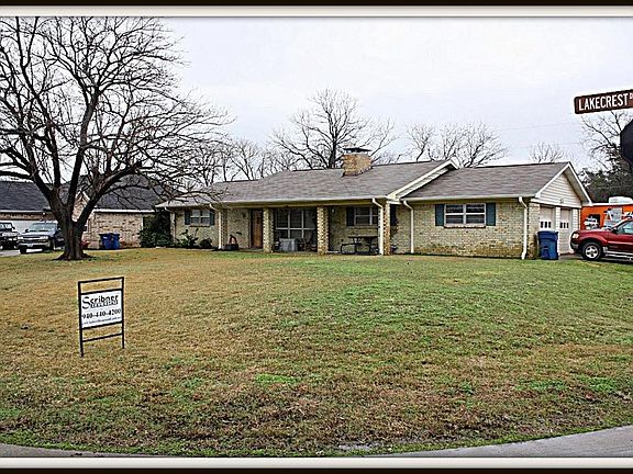 2nd image of 400 Lakecrest Dr
