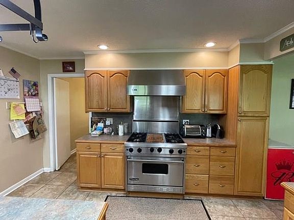 4th image of 522 S Plantation Dr