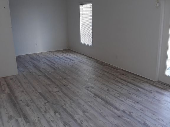 3rd image of 111 Seahorse Dr SE #A