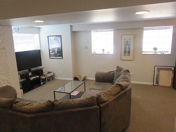 3rd image of 1746 W Beach Ave #Gdn