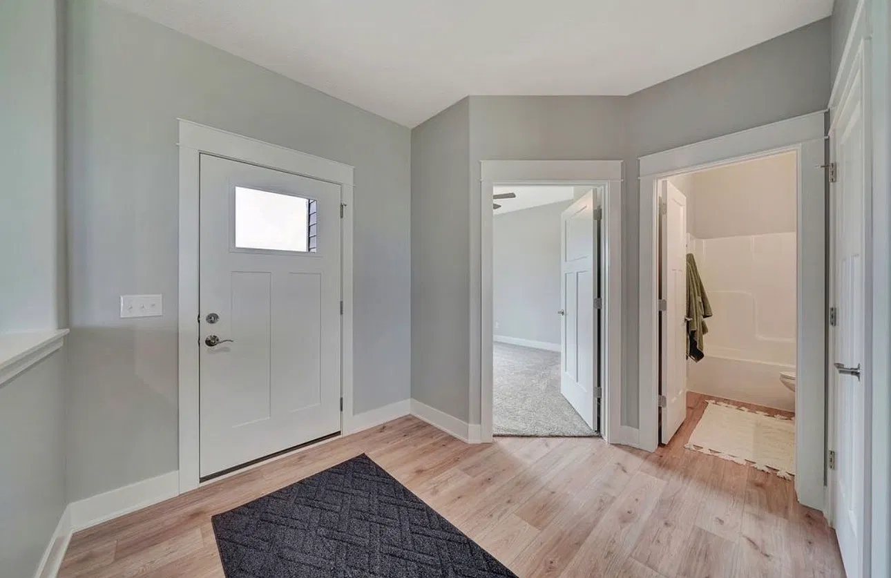4 bed, 2600 sqft, $3,200 — Photo 4