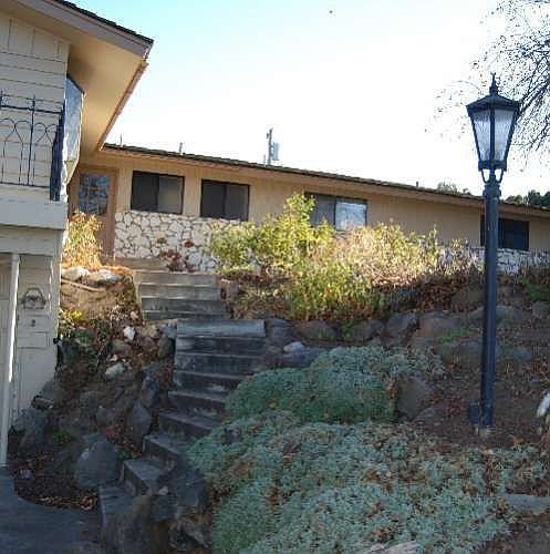 2nd image of 1402 N Arthur Pl