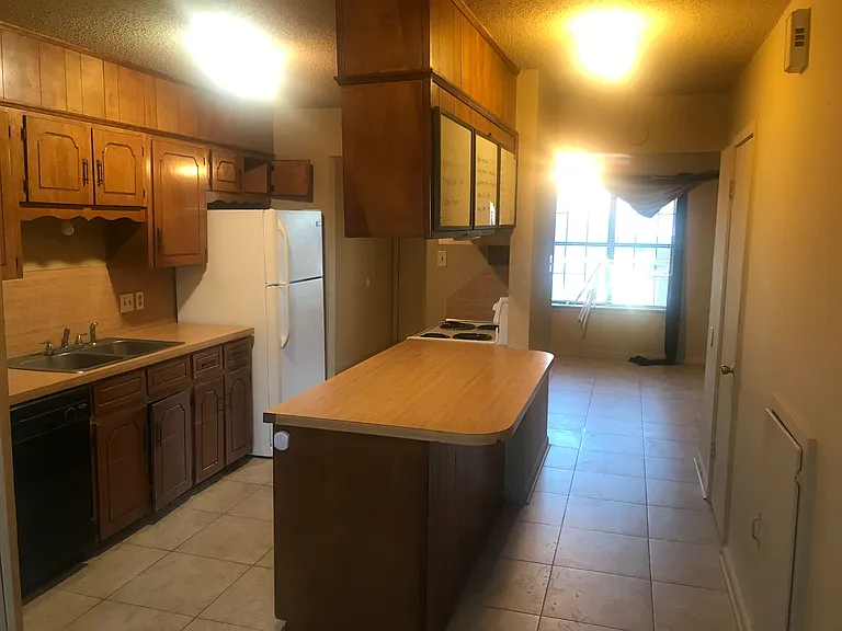 1212 S 1st St #6 — Photo 1