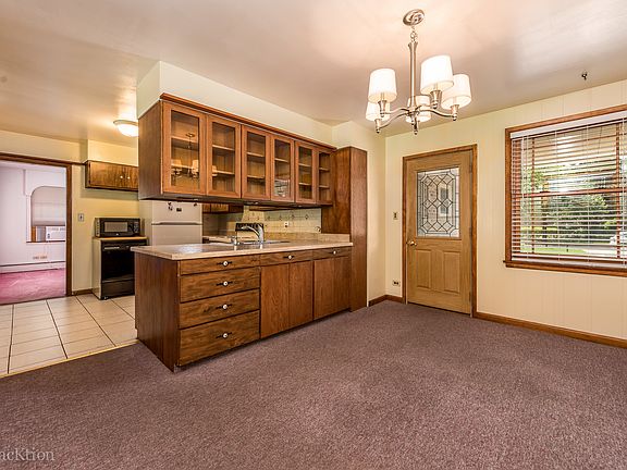 2nd image of 436 W Greenfield Ave