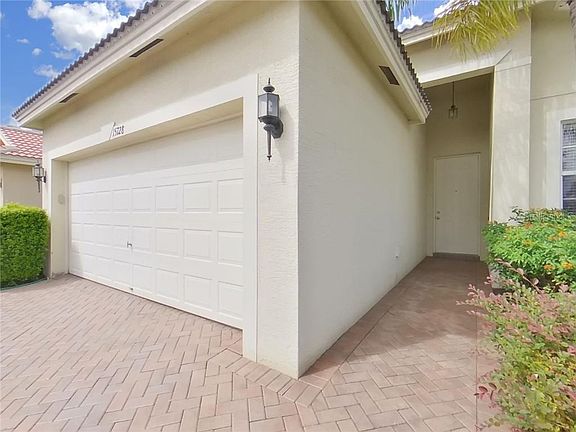 4th image of 15728 Crystal Waters Dr