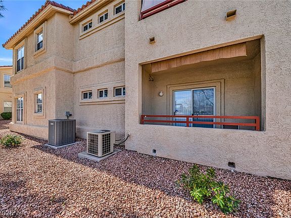 5th image of 520 Arrowhead Trl Unit 1411