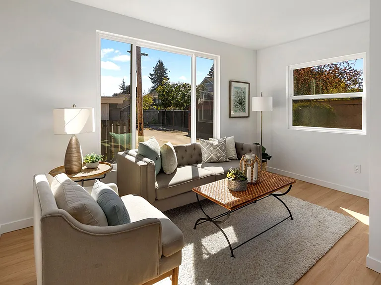 1624 Hoyt Ave — Photo 10