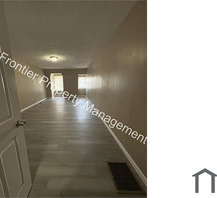 4th image of 1717 S Tucker Blvd APT D