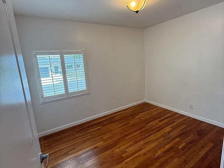 17346 Martha St — Photo 15