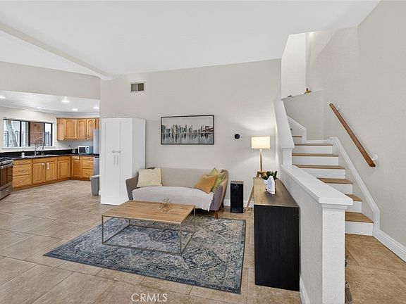 3rd image of 76 Willowcrest Ln