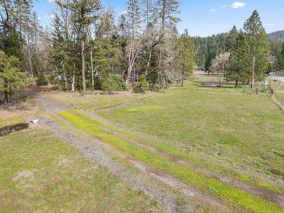 3rd image of 522 Jackadel Ln