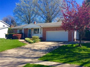 197 W Grayling Dr, Akron, OH 44333