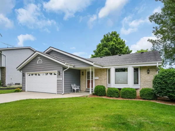 5527 Pershing BOULEVARD, Kenosha, WI 53144