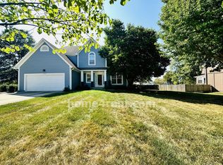 1503 Bridlewood Ln, Raymore, MO 64083