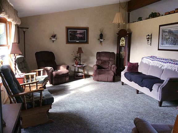 5th image of 23562 Flame Ave