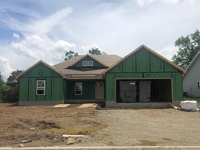 1st image of 28 N Br