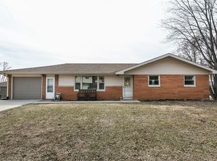 1547 Thomas St, Hazel Green, WI 53811