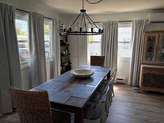 5th image of 56 Rest View Ln
