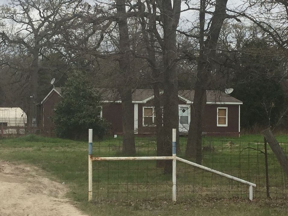 2nd image of 1480 Vz County Road 2414
