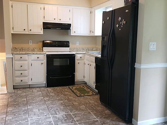5th image of 8597 Winthrop Cir