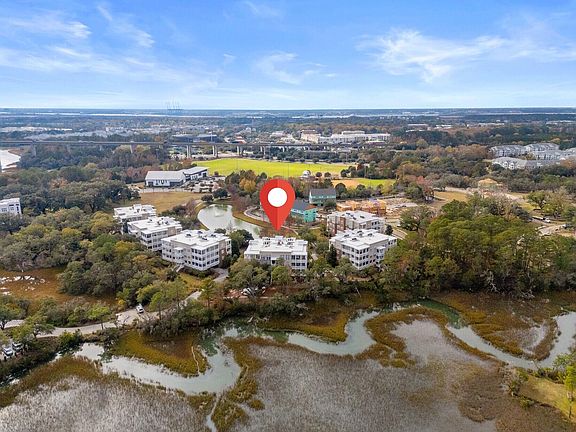 3rd image of 136 Fairbanks Oak Aly Unit 3B