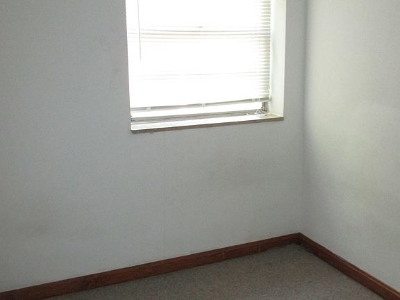5th image of 5803 Devonshire Ave #A