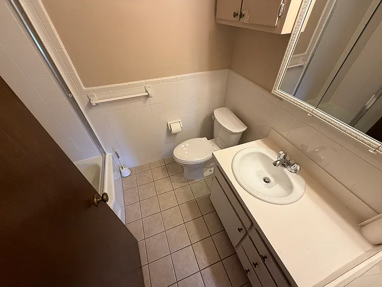 439 Riviera Dr — Photo 15