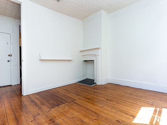 3rd image of 33 Montrose Ave APT 3l