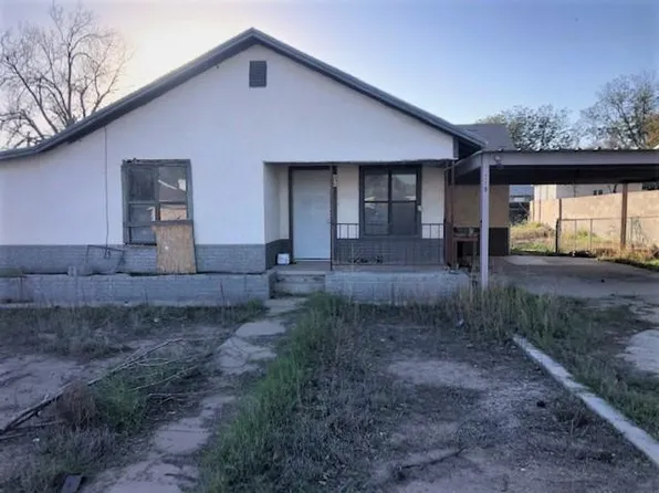 209 11th St, Iraan, TX 79744