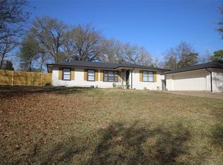 1209 N Main St, Grand Saline, TX 75140