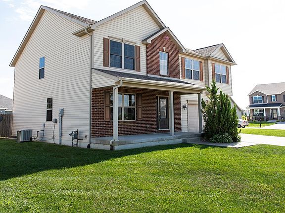 2nd image of 402 Opal Ct
