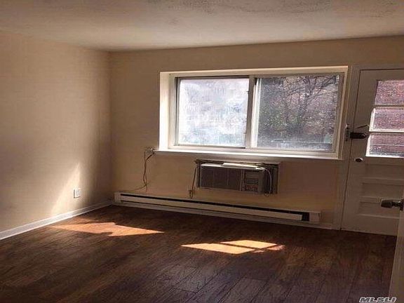 3rd image of 14806 35th Ave #3B