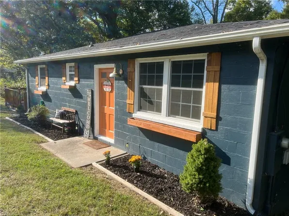 486 Craven Rd, High Point, NC 27262