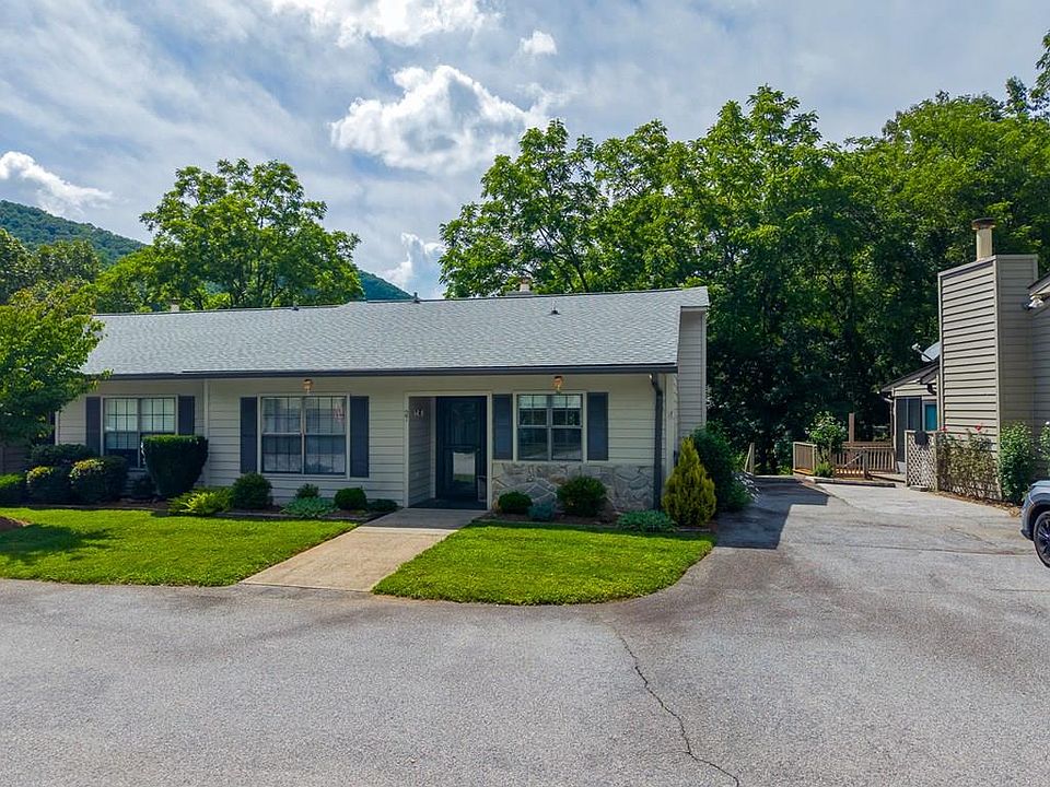 1st image of 27 Plum Tree Ln