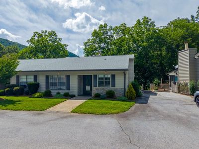 27 Plum Tree Ln, Franklin, NC, 28734