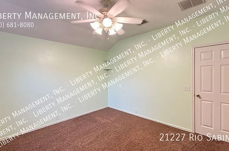 21227 Rio Sabinal — Photo 44