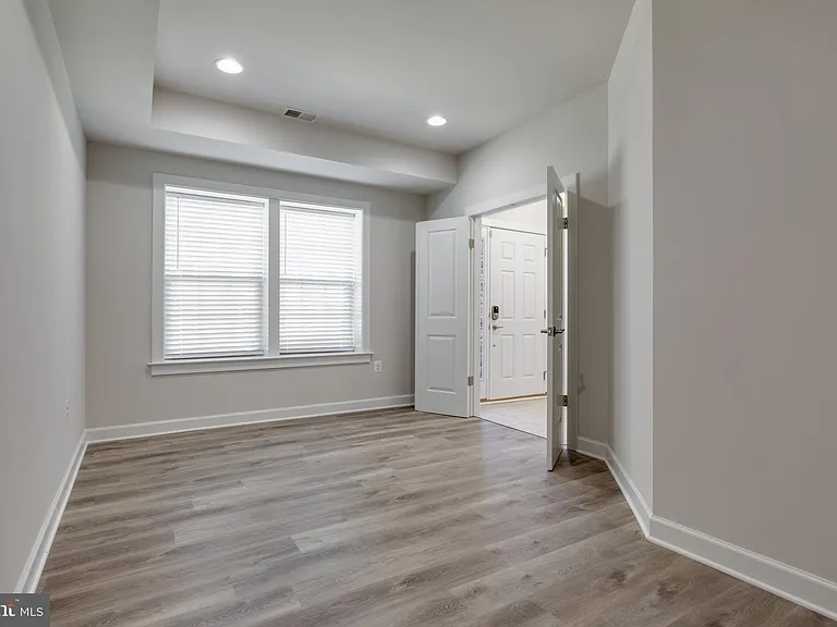 7311 Taylors Hill Ln — Photo 46