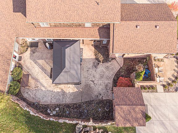 5th image of 8504 Macomb St