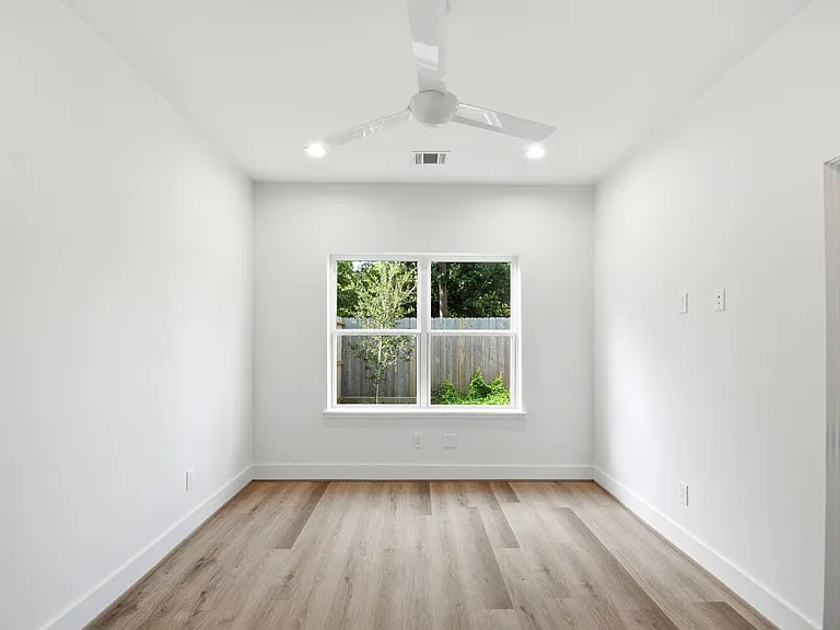 7709 Earl Rudder Way — Photo 14