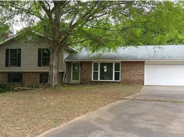 280 Daffodil Ct, Millbrook, AL 36054