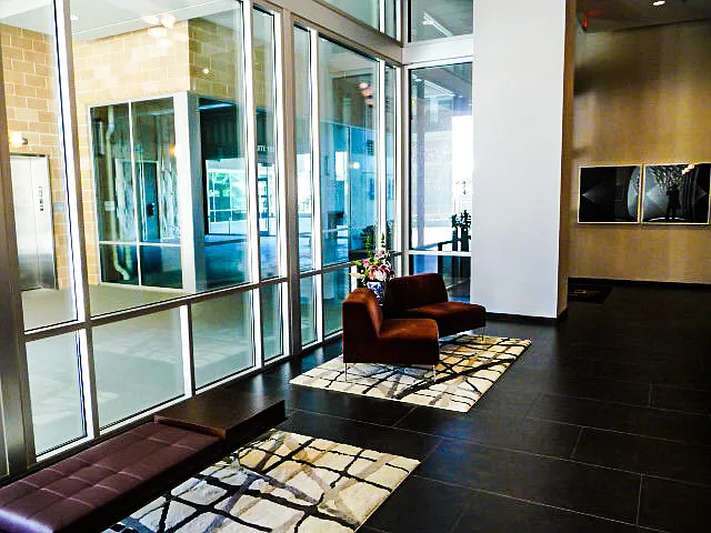 140 W Franklin St #506 — Photo 11